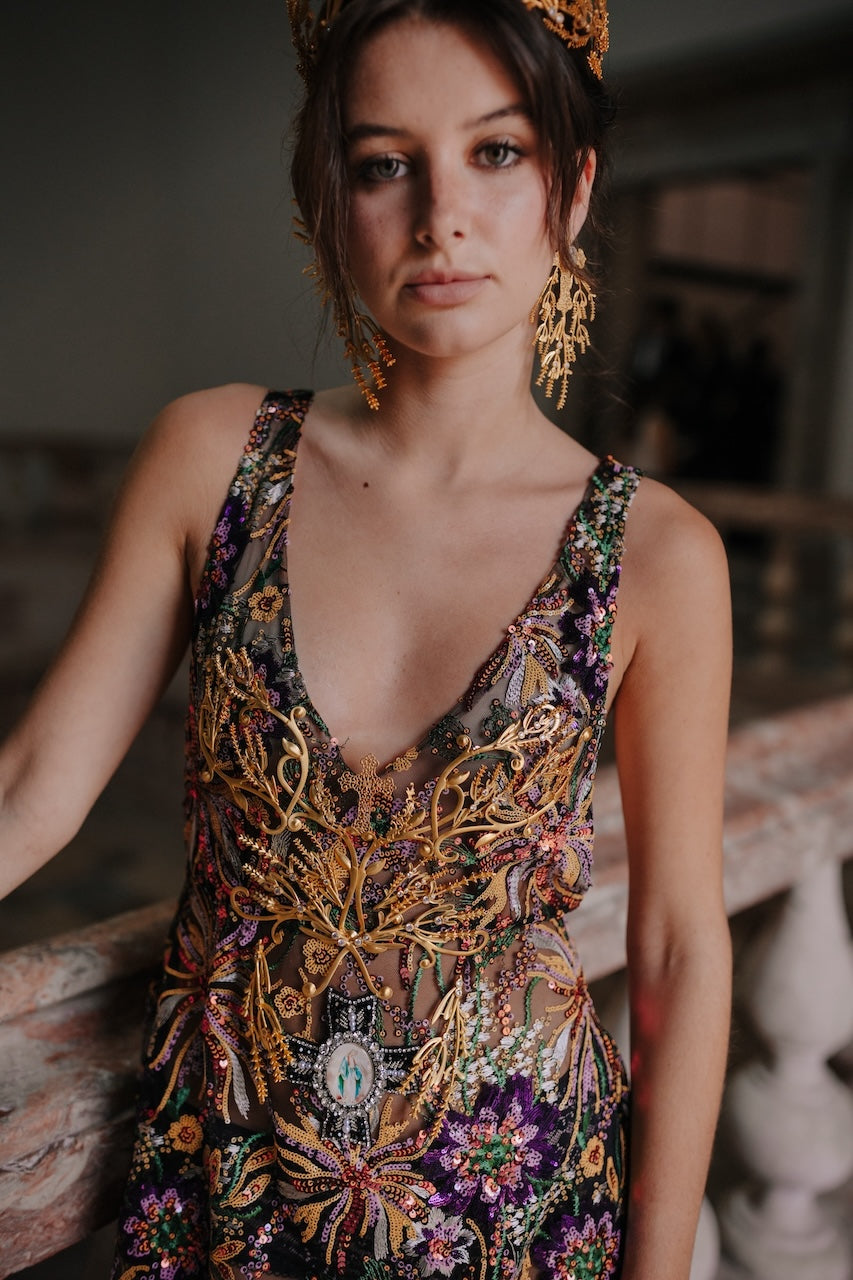 Brincos Queen Lavanda com pedras