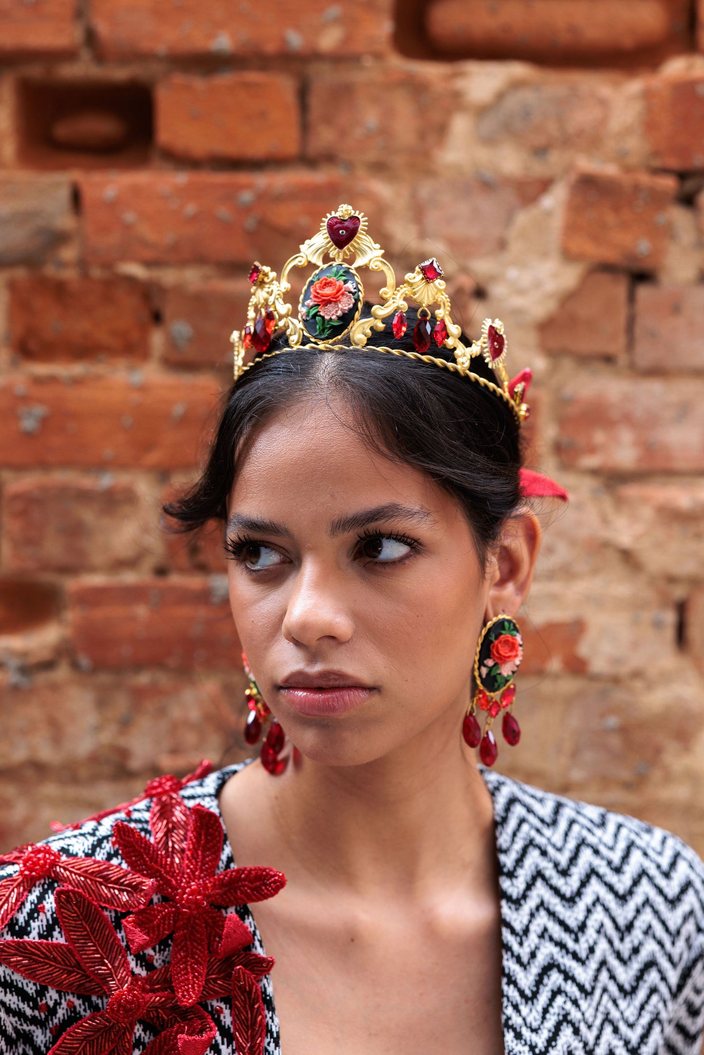 Queen Sgura Crown