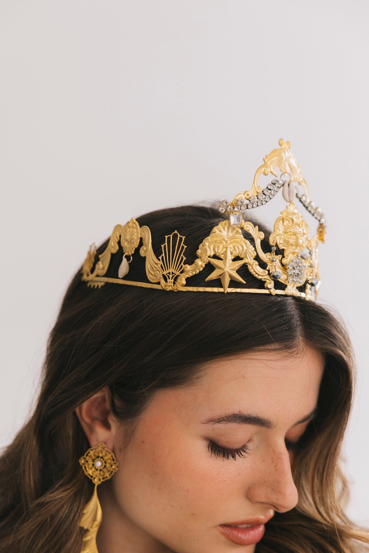 Queen Sgura Crown