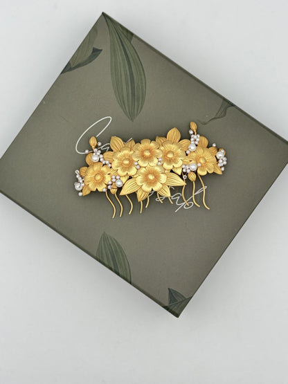 Etumus headdress